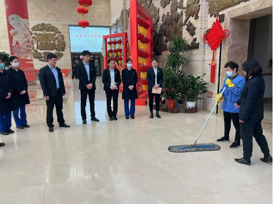 濟南連心物業團支部開展“提升服務品質”交流學習